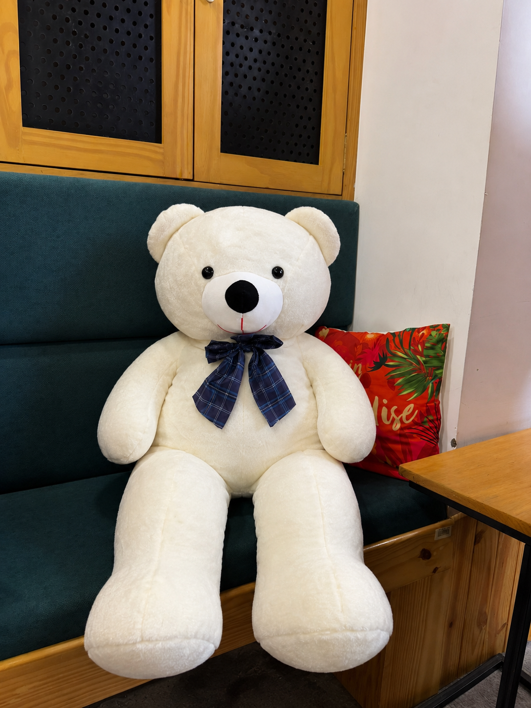 The Winter Charm Bear (3.6 ft)