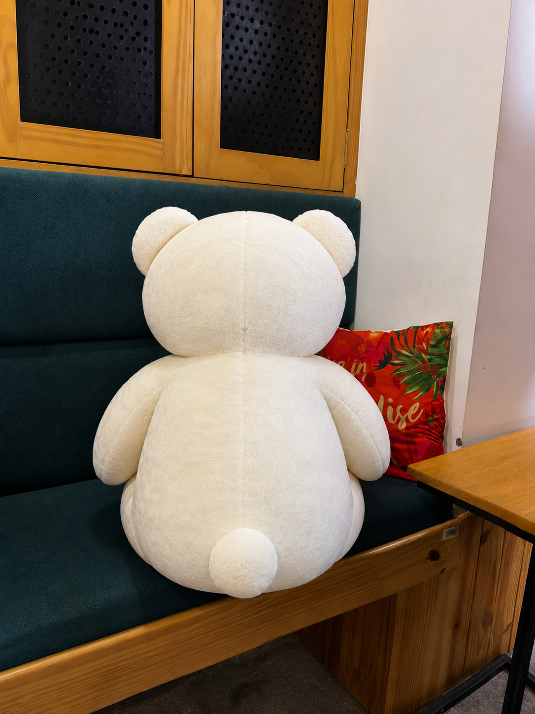 The Winter Charm Bear (3.6 ft)